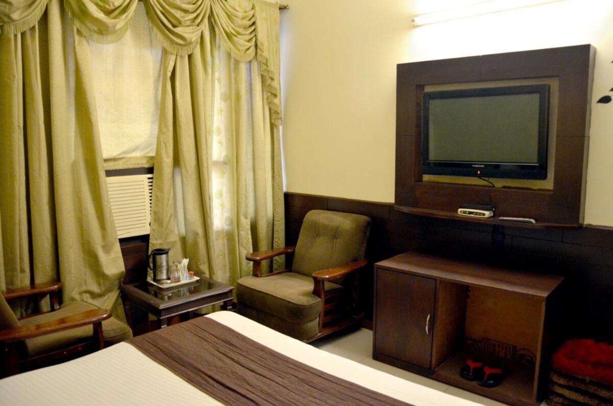 Hotel City Paradise Chandīgarh Екстериор снимка