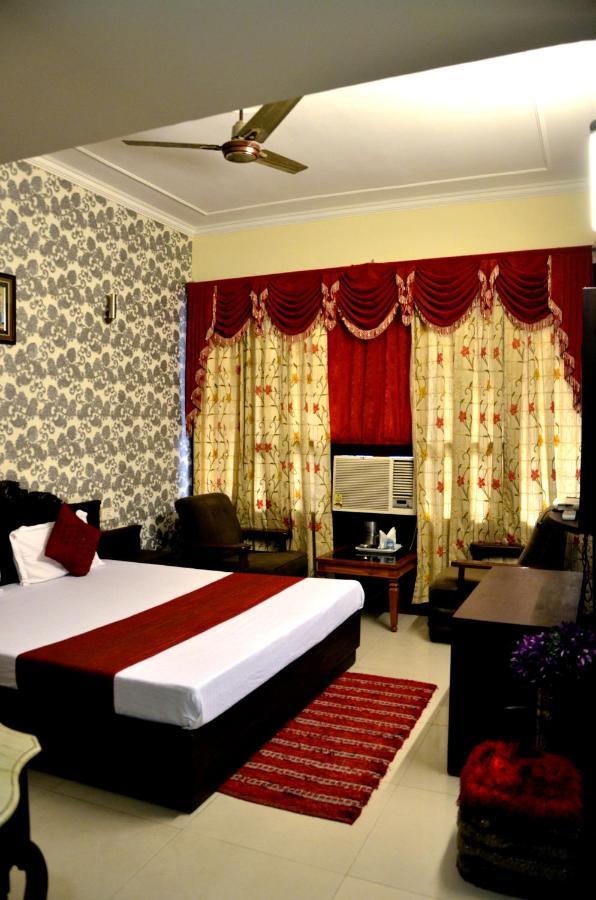 Hotel City Paradise Chandīgarh Екстериор снимка