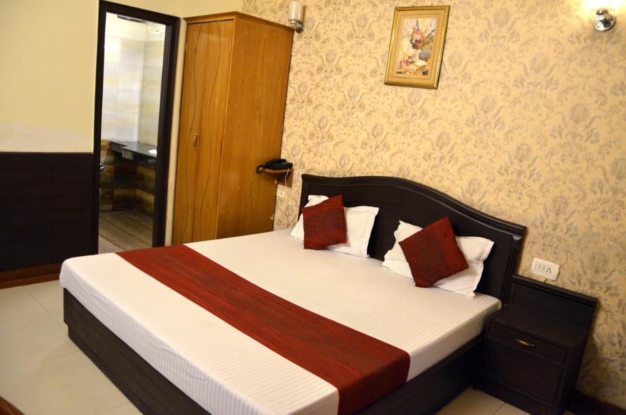 Hotel City Paradise Chandīgarh Екстериор снимка